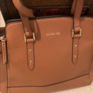 london fog purse